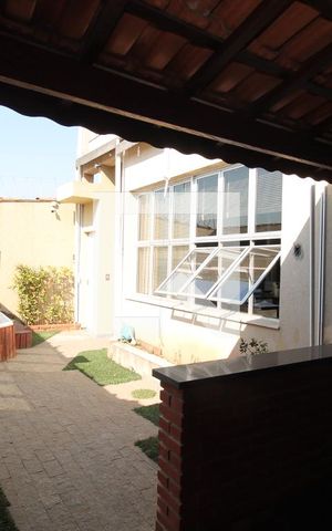 Casa à venda com 520m², 3 quartos e 6 vagasárea de lazer/gourmet
