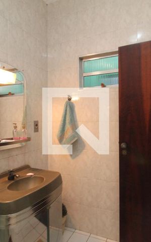 Casa à venda com 520m², 3 quartos e 6 vagasBanheiro Social
