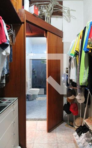 Casa à venda com 520m², 3 quartos e 6 vagasCloset da suíte