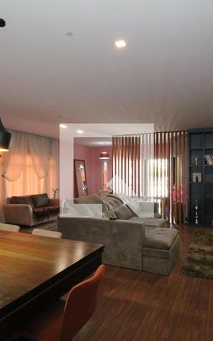 Casa à venda com 520m², 3 quartos e 6 vagasSala e Sala de Jantar