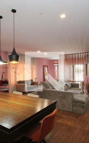 Casa à venda com 520m², 3 quartos e 6 vagasSala e Sala de Jantar
