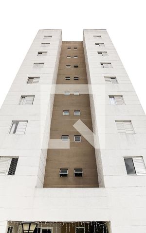 Apartamento à venda com 120m², 2 quartos e 2 vagas Apartamento à venda com 120m², 2 quartos e 2 vagasFachada