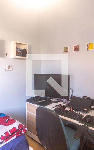 Casa à venda com 239m², 3 quartos e 3 vagas Casa à venda com 239m², 3 quartos e 3 vagasQuarto