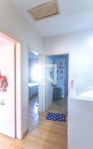 Casa à venda com 239m², 3 quartos e 3 vagas Casa à venda com 239m², 3 quartos e 3 vagasHall dos quartos