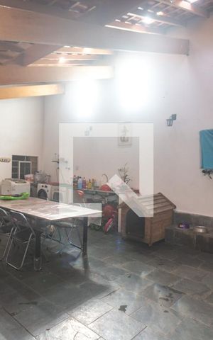 Casa à venda com 239m², 3 quartos e 3 vagas Casa à venda com 239m², 3 quartos e 3 vagasÁrea de Serviço