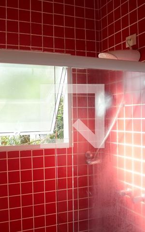 Casa de condomínio para alugar com 250m², 3 quartos e 2 vagasBanheiro suíte 1