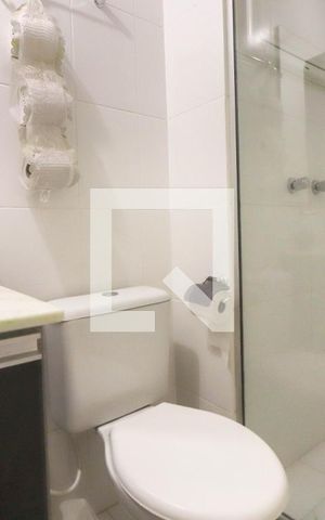 Apartamento à venda com 58m², 2 quartos e 1 vaga Apartamento à venda com 58m², 2 quartos e 1 vagaBanheiro