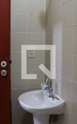 Casa à venda com 299m², 3 quartos e 4 vagas Casa à venda com 299m², 3 quartos e 4 vagasBanheiro de serviço