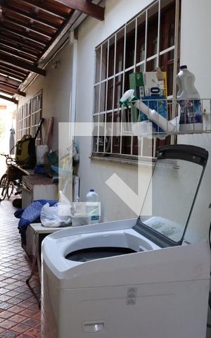 Casa à venda com 299m², 3 quartos e 4 vagas Casa à venda com 299m², 3 quartos e 4 vagasDetalhe da area de serviço