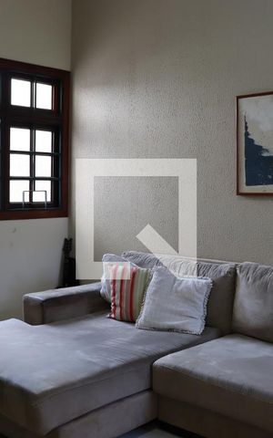 Casa à venda com 299m², 3 quartos e 4 vagas Casa à venda com 299m², 3 quartos e 4 vagasSala de TV