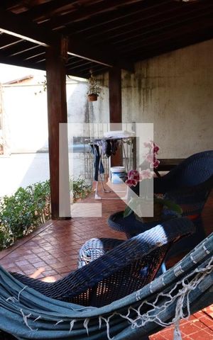 Casa à venda com 299m², 3 quartos e 4 vagas Casa à venda com 299m², 3 quartos e 4 vagasVaranda da Sala