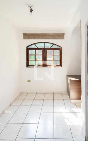 Casa à venda com 158m², 4 quartos e 2 vagas Casa à venda com 158m², 4 quartos e 2 vagasSuíte 2