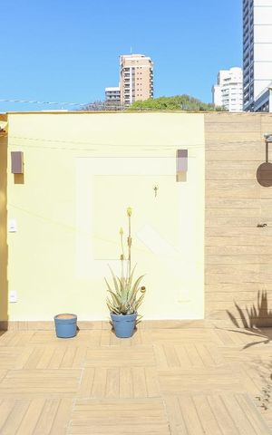 Casa de condomínio à venda com 168m², 4 quartos e 2 vagas Casa de condomínio à venda com 168m², 4 quartos e 2 vagasSótão