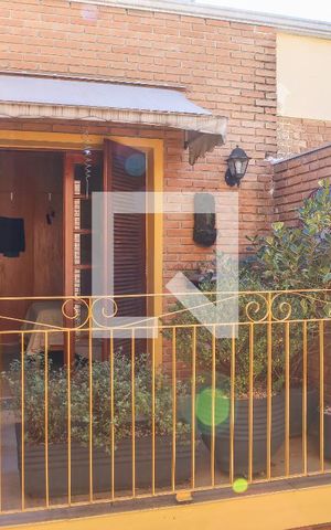 Casa de condomínio à venda com 168m², 4 quartos e 2 vagas Casa de condomínio à venda com 168m², 4 quartos e 2 vagasVista do Escritório