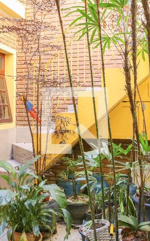 Casa de condomínio à venda com 168m², 4 quartos e 2 vagas Casa de condomínio à venda com 168m², 4 quartos e 2 vagasÁrea de Serviço