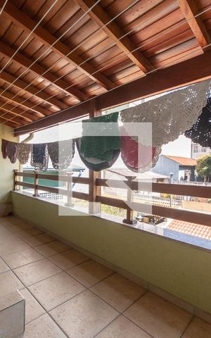 Casa à venda com 468m², 4 quartos e 4 vagas Casa à venda com 468m², 4 quartos e 4 vagasÁrea de Serviço
