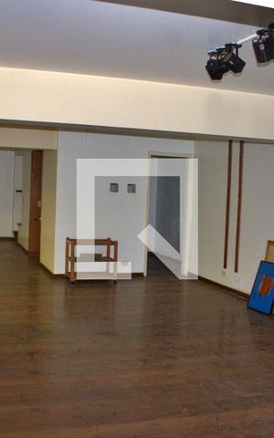 Casa à venda com 1500m², 5 quartos e NaN vagas Casa à venda com 1500m², 5 quartos e NaN vagasSala 9
