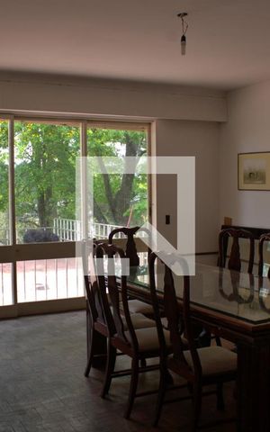 Casa à venda com 1500m², 5 quartos e NaN vagas Casa à venda com 1500m², 5 quartos e NaN vagasSala de Jantar