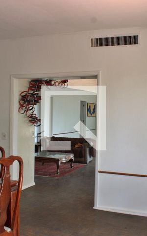 Casa à venda com 1500m², 5 quartos e NaN vagas Casa à venda com 1500m², 5 quartos e NaN vagasSala de Jantar