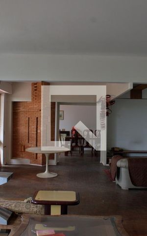 Casa à venda com 1500m², 5 quartos e NaN vagas Casa à venda com 1500m², 5 quartos e NaN vagasSala