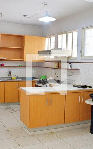 Casa à venda com 1500m², 5 quartos e NaN vagas Casa à venda com 1500m², 5 quartos e NaN vagasCozinha