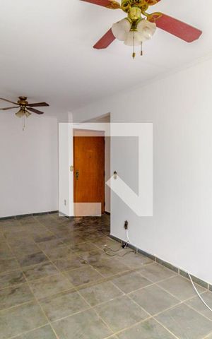 Apartamento para alugar com 80m², 2 quartos e 1 vagaSala