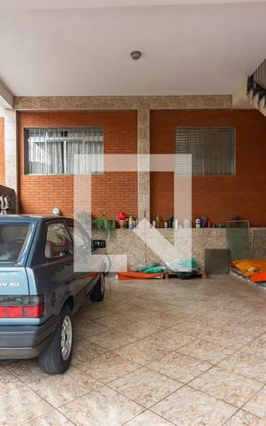 Casa à venda com 426m², 5 quartos e 8 vagas Casa à venda com 426m², 5 quartos e 8 vagasGaragem