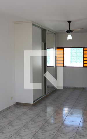 Casa à venda com 200m², 4 quartos e 2 vagasSuíte 2