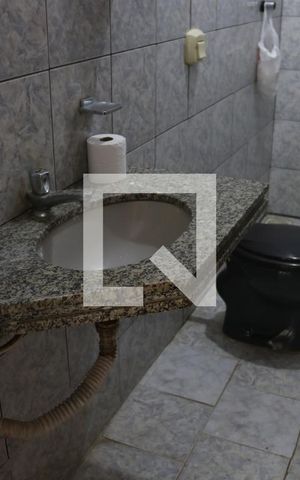 Casa à venda com 200m², 4 quartos e 2 vagasBanheiro Social