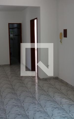 Casa à venda com 200m², 4 quartos e 2 vagasEscada e Hall dos Quartos