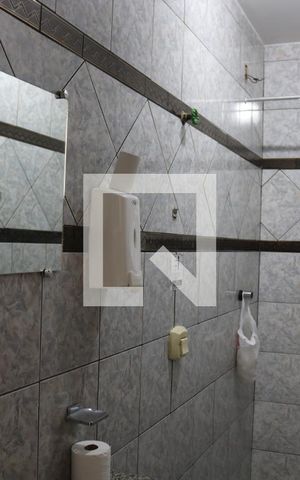 Casa à venda com 200m², 4 quartos e 2 vagasBanheiro Social