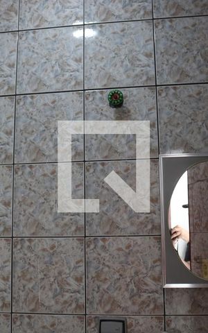 Casa à venda com 200m², 4 quartos e 2 vagasBanheiro da Suíte 1