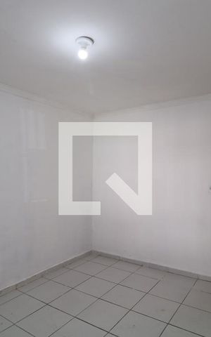 Casa para alugar com 100m², 2 quartos e 1 vagaQuarto