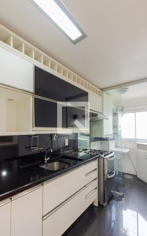 Apartamento à venda com 58m², 2 quartos e 2 vagas Apartamento à venda com 58m², 2 quartos e 2 vagasCozinha