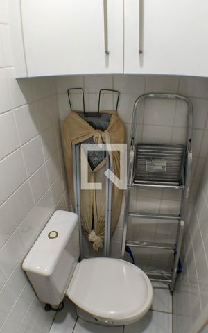 Apartamento para alugar com 85m², 2 quartos e 1 vaga Apartamento para alugar com 85m², 2 quartos e 1 vagaBanheiro de Serviço
