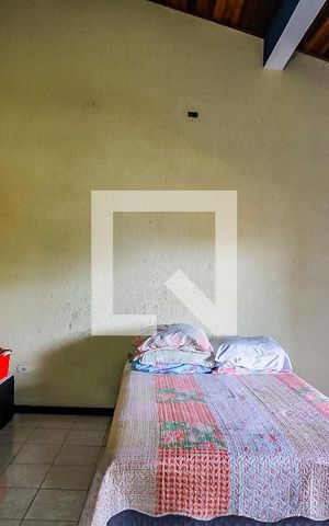 Casa à venda com 350m², 4 quartos e 3 vagas Casa à venda com 350m², 4 quartos e 3 vagasSuíte 1