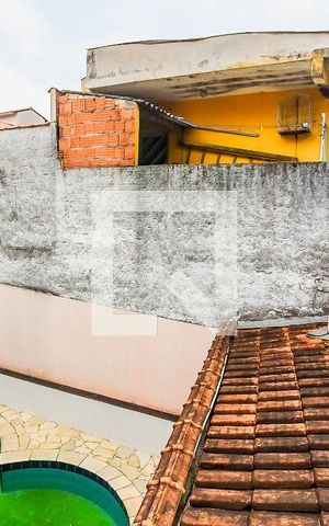 Casa à venda com 350m², 4 quartos e 3 vagas Casa à venda com 350m², 4 quartos e 3 vagasQuarto / Escritório - Vista