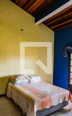Casa à venda com 350m², 4 quartos e 3 vagas Casa à venda com 350m², 4 quartos e 3 vagasSuíte 1