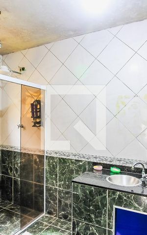Casa à venda com 350m², 4 quartos e 3 vagas Casa à venda com 350m², 4 quartos e 3 vagasSuíte 2 - Banheiro