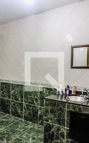 Casa à venda com 350m², 4 quartos e 3 vagas Casa à venda com 350m², 4 quartos e 3 vagasSuíte 1 - Banheiro