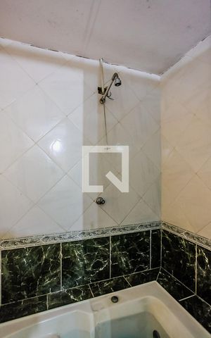 Casa à venda com 350m², 4 quartos e 3 vagas Casa à venda com 350m², 4 quartos e 3 vagasSuíte 1 - Banheiro
