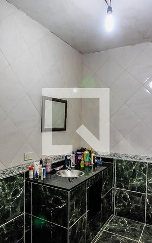 Casa à venda com 350m², 4 quartos e 3 vagas Casa à venda com 350m², 4 quartos e 3 vagasSuíte 1 - Banheiro