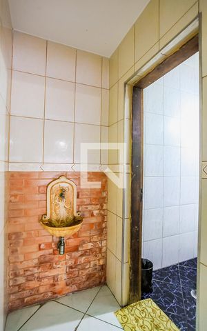 Casa à venda com 350m², 4 quartos e 3 vagas Casa à venda com 350m², 4 quartos e 3 vagasLavabo