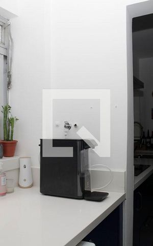 Apartamento à venda com 74m², 3 quartos e 1 vagaÁrea de Serviço
