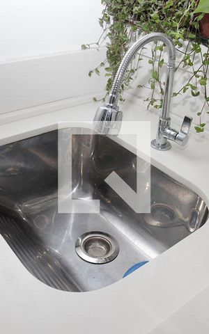 Apartamento à venda com 74m², 3 quartos e 1 vagaÁrea de Serviço