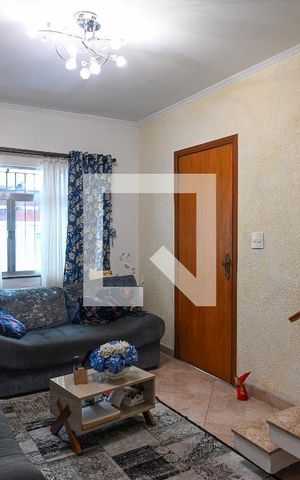 Casa à venda com 165m², 3 quartos e 2 vagas Casa à venda com 165m², 3 quartos e 2 vagasSala