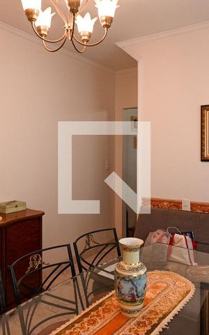 Casa à venda com 165m², 3 quartos e 2 vagas Casa à venda com 165m², 3 quartos e 2 vagasCopa