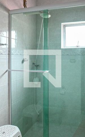 Casa à venda com 165m², 3 quartos e 2 vagas Casa à venda com 165m², 3 quartos e 2 vagasBanheiro Social 1