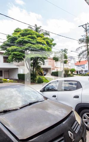 Casa à venda com 645m², 7 quartos e 3 vagas Casa à venda com 645m², 7 quartos e 3 vagasGaragem