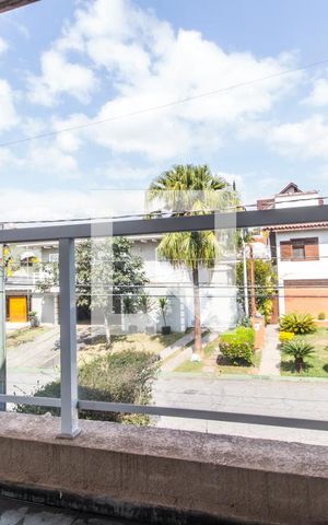 Casa à venda com 645m², 7 quartos e 3 vagas Casa à venda com 645m², 7 quartos e 3 vagasVaranda